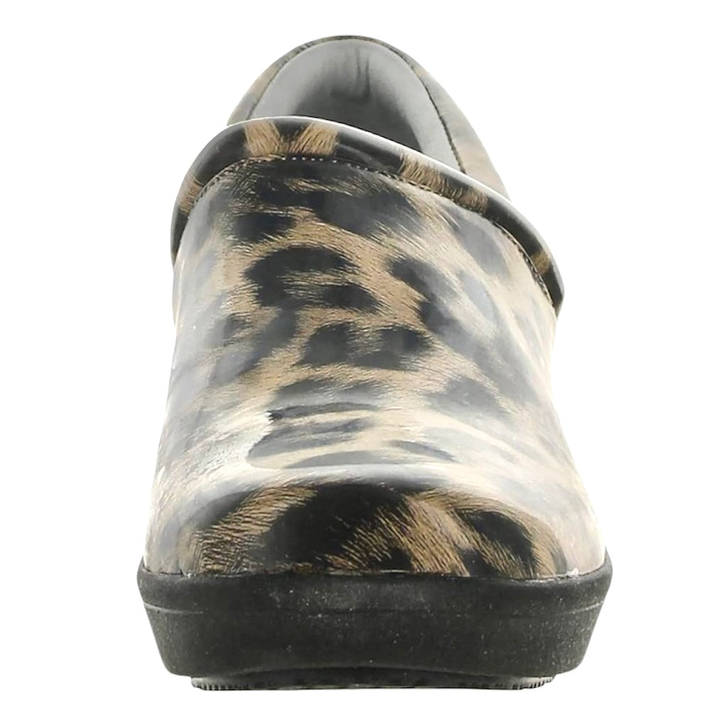 CAVVELL Women's Comfort Memory Foam Clogs