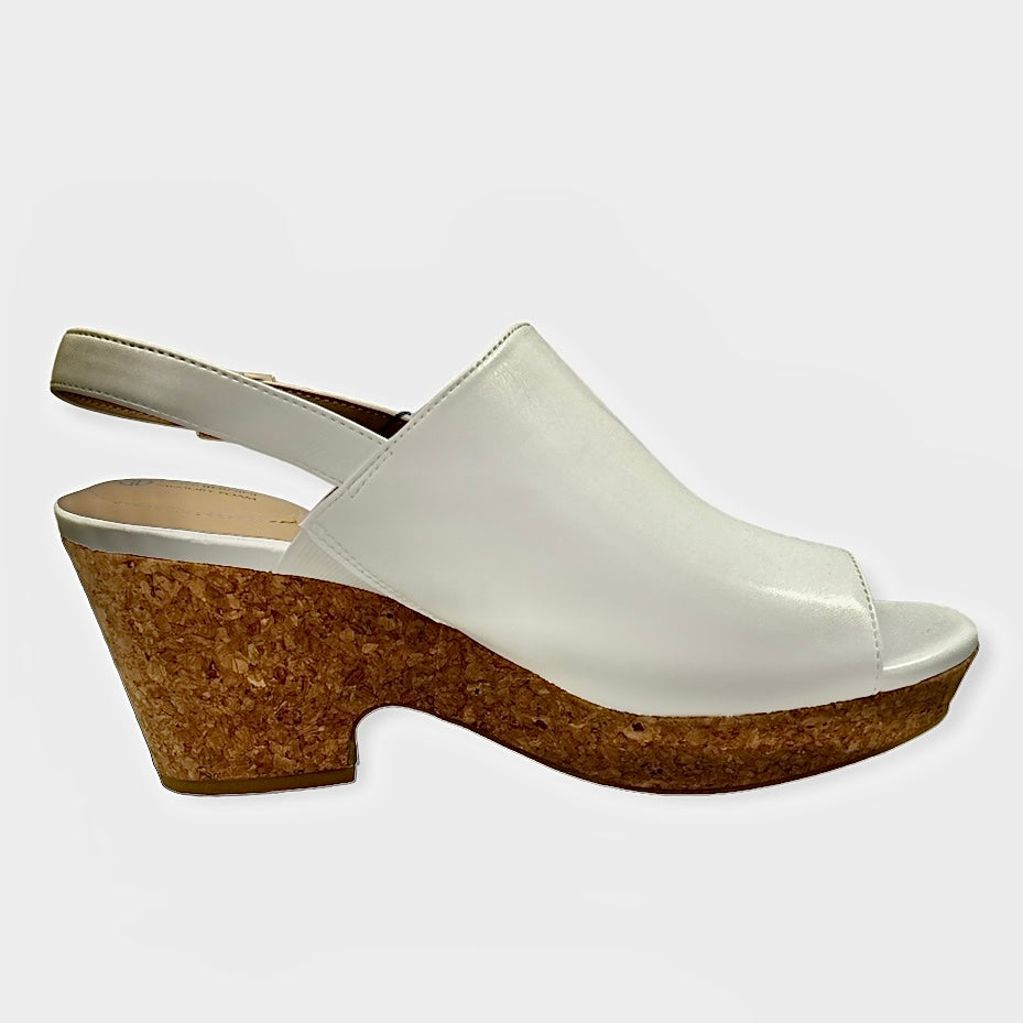 CELINAA White Cork-like Platform Size 9.5M Women's Sandals