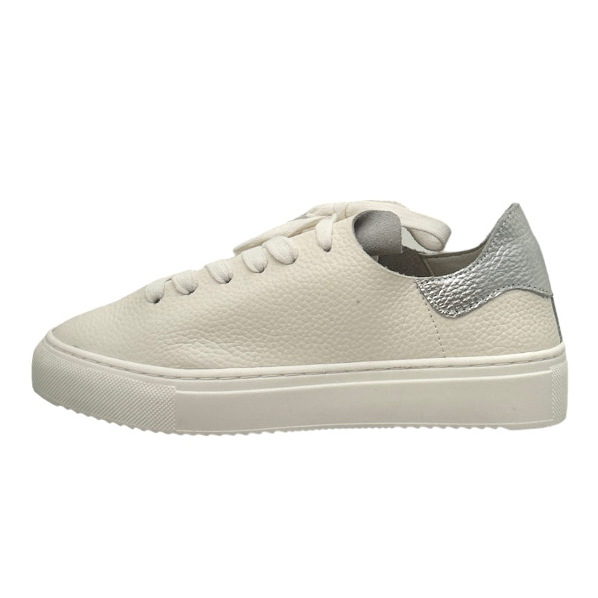 PADMAA Women's Low Top Lace Up Flats Sneakers