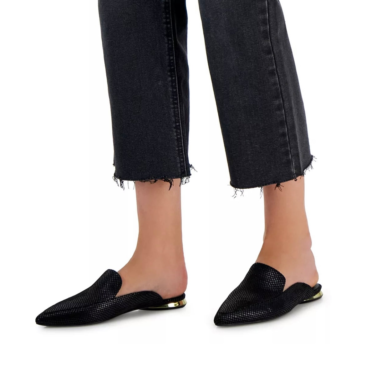 SERRISE Pointed-Toe Flats Black Women's Mules