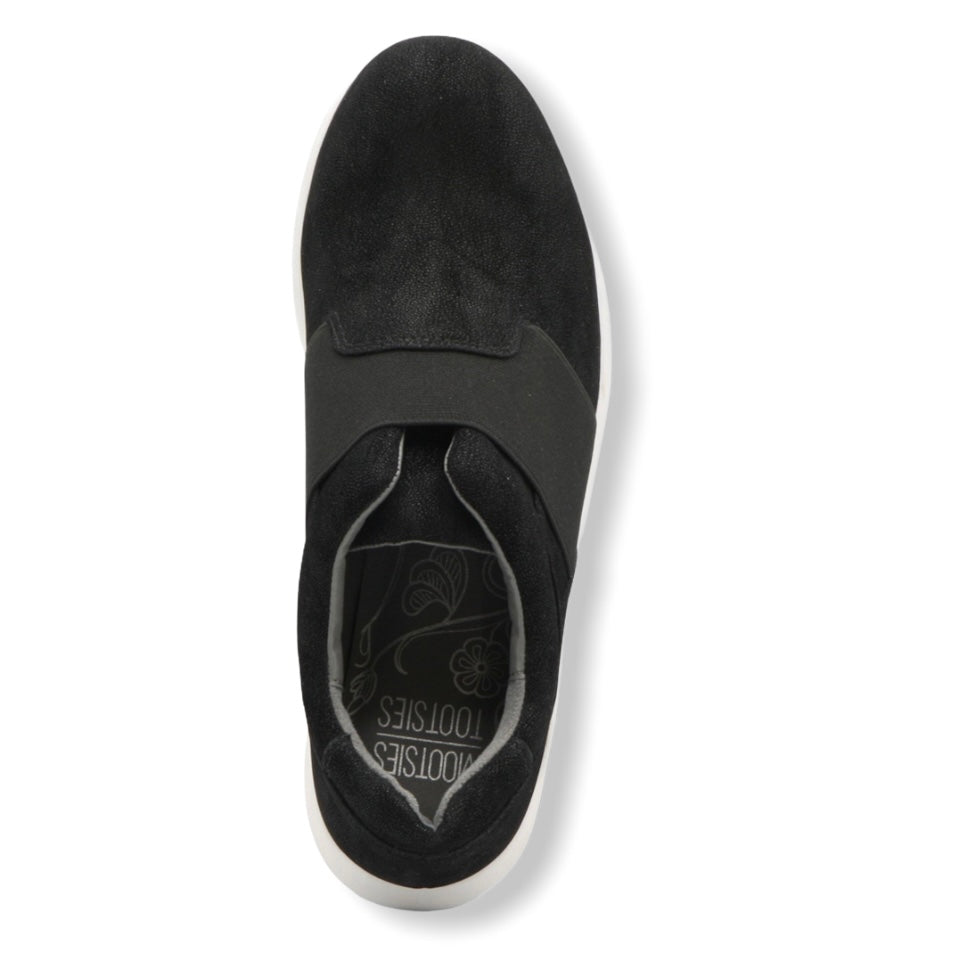 WANDER Comfort Black Slip On Round Toe Women's Sneakers