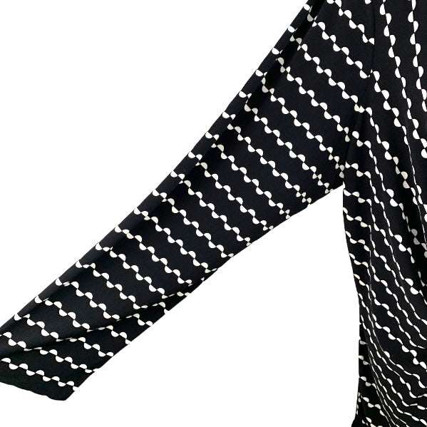 Black/White Long Sleeve Scoop Neck Top Plus Size 2X Women's Blouse