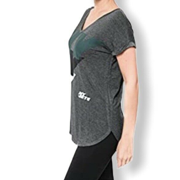 NFL Team apparel Womens T-Shirt V-Neck Size XL. - Fannetti Boutique