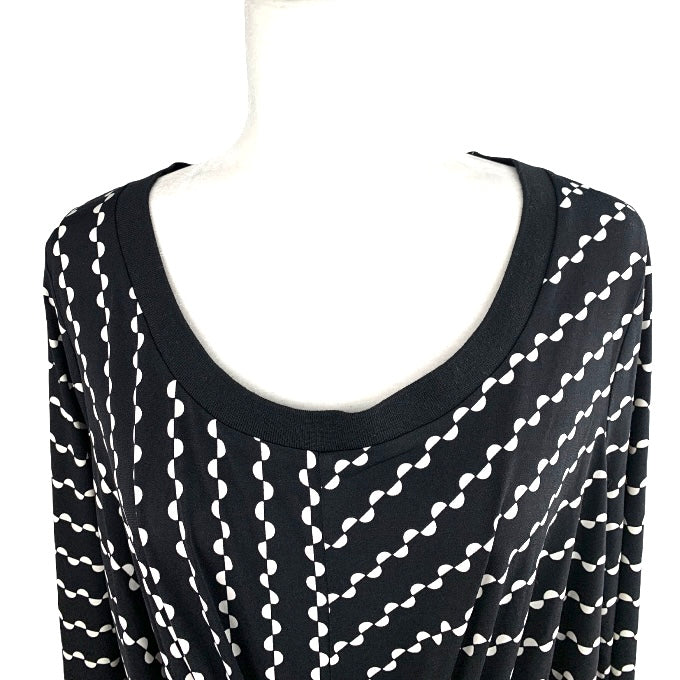 Black/White Long Sleeve Scoop Neck Top Plus Size 2X Women's Blouse