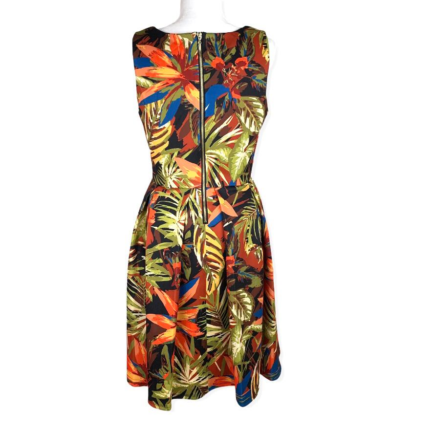 Floral Print Multicolor Sleeveless V-Neck Size 8 A-Line Women's Dress