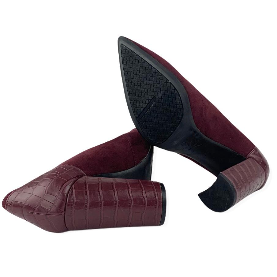 Wine Red Suede/Faux Leather Block Heel Pointed Toe Size 8.5M Women's Pumps
