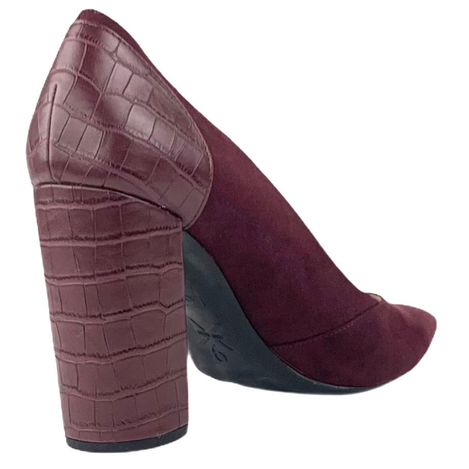 Wine Red Suede/Faux Leather Block Heel Pointed Toe Size 8.5M Women's Pumps