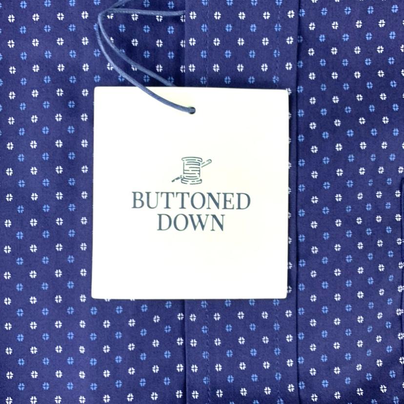 Classic Fit Long Sleeve Men's Button-Down Shirt