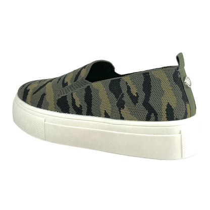 MAYGEE Comfort Camoflage Size 7.5 Platform Slip On Women's Sneakers