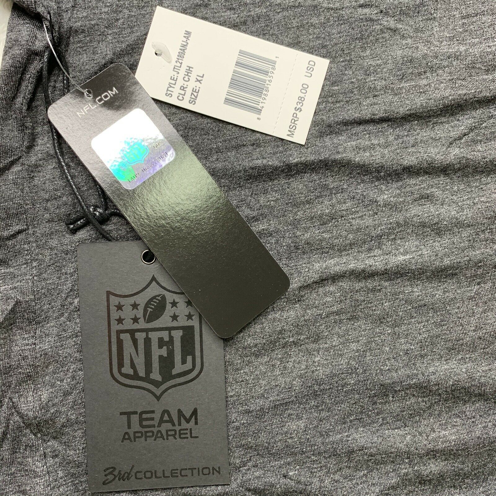 NFL Team apparel Womens T-Shirt V-Neck Size XL. - Fannetti Boutique