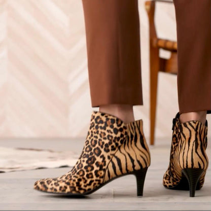 Harpper Leopard Leather Kitten Heel Booties Size 8M Women's Ankle Boots